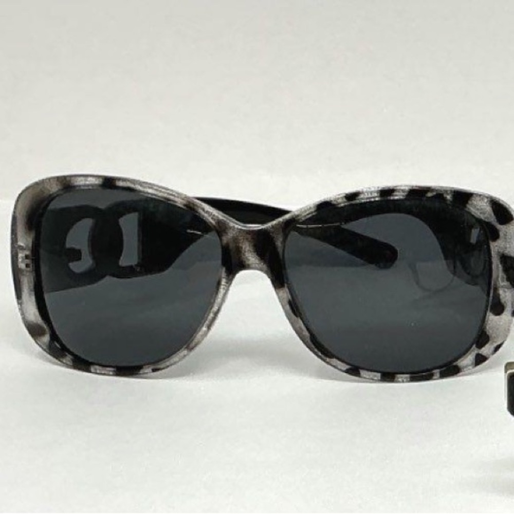 Women’s Dolce & Gabbana Stylish Black and Gray Sunglasses